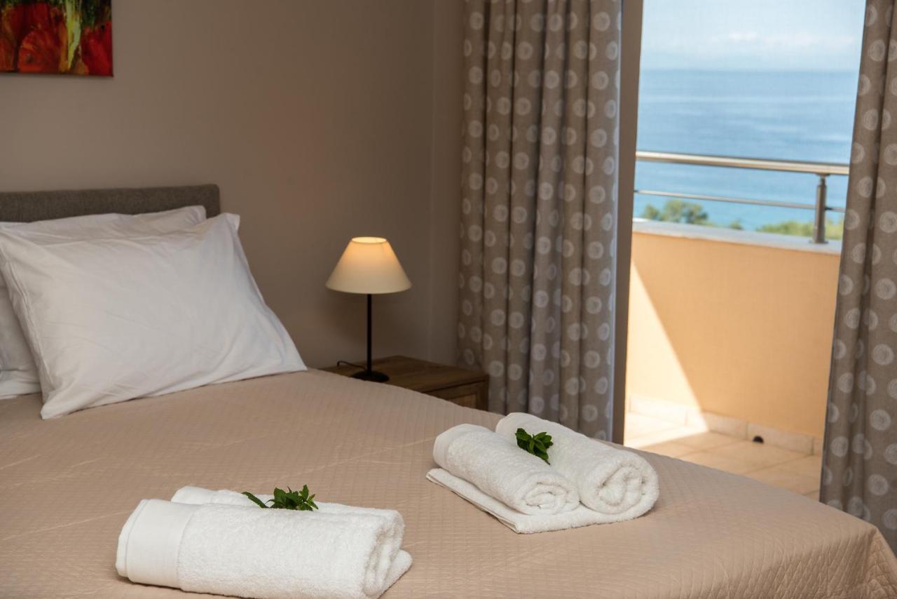 Akrotiri Sea View Suites Екстериор снимка