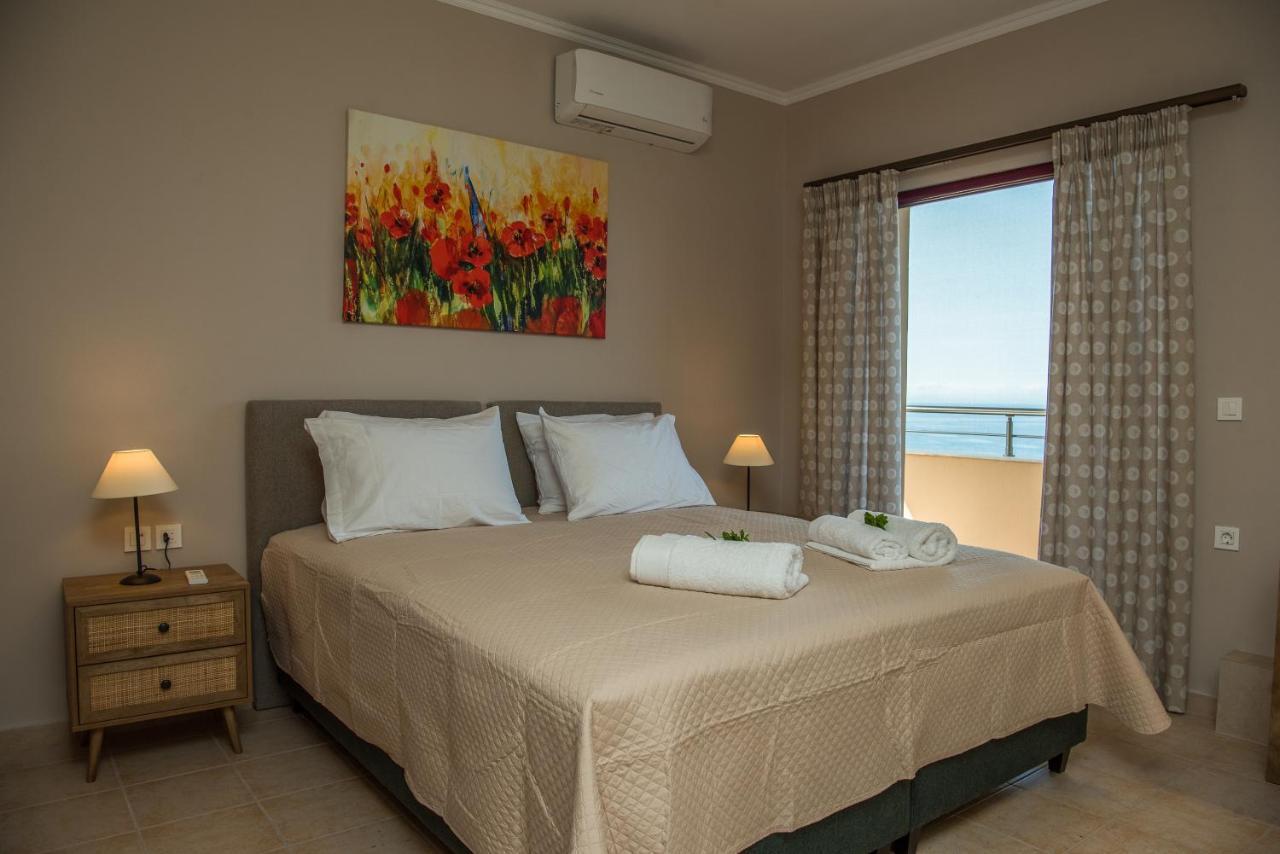 Akrotiri Sea View Suites Екстериор снимка