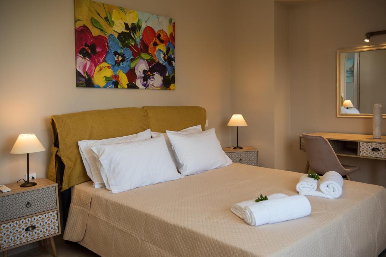 Akrotiri Sea View Suites Екстериор снимка