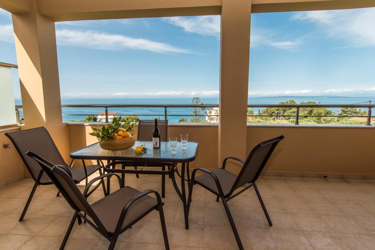 Akrotiri Sea View Suites Екстериор снимка
